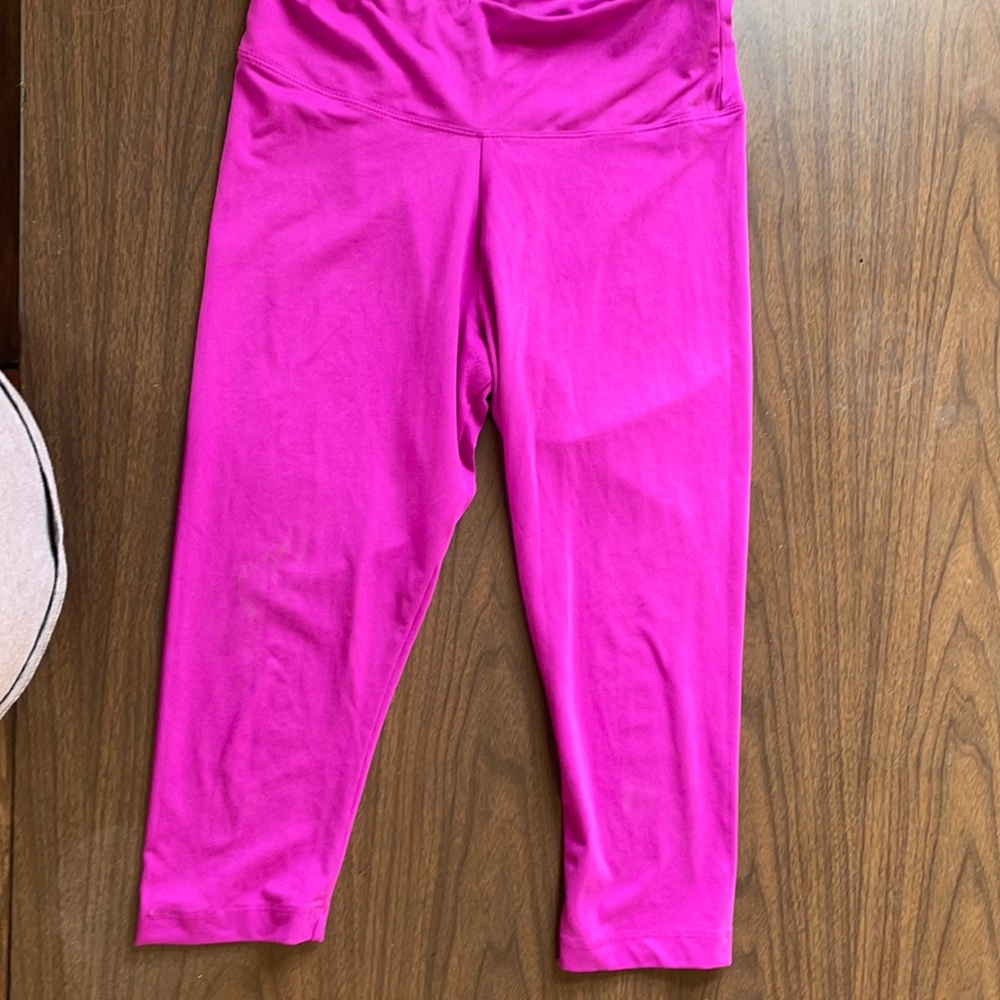 Cute legging capris.